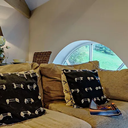 1 Bed In 82337 Hébergement de vacances Kirkby Fleetham